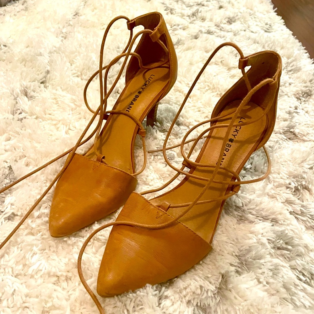 Beautiful real leather tan lace up heels size 38